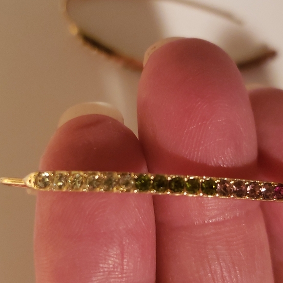 NWOT EARING GOLD AND MULTICOLOR GEM STONE 2" LONG - Picture 3 of 4